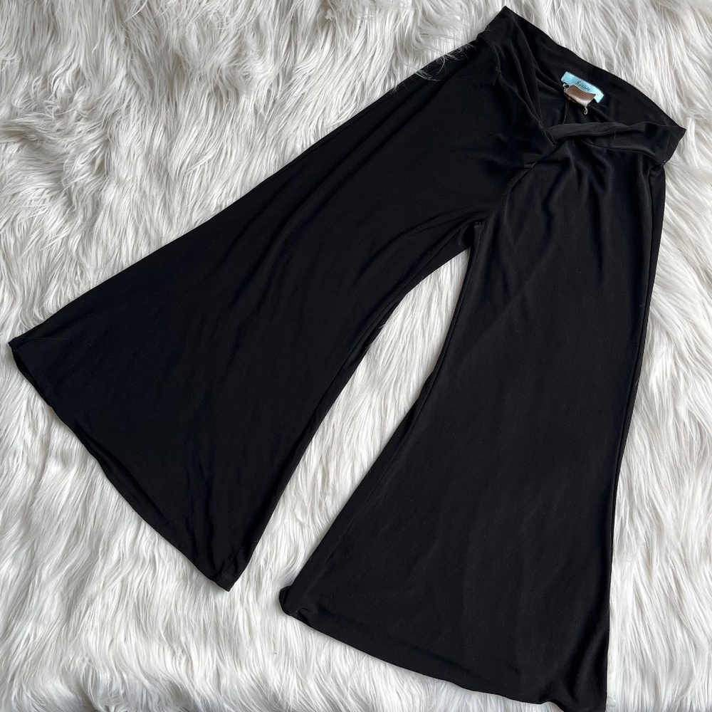 Marciano Guess 2000’s Black Low Rise & Knotted Cropped Culotte Pants